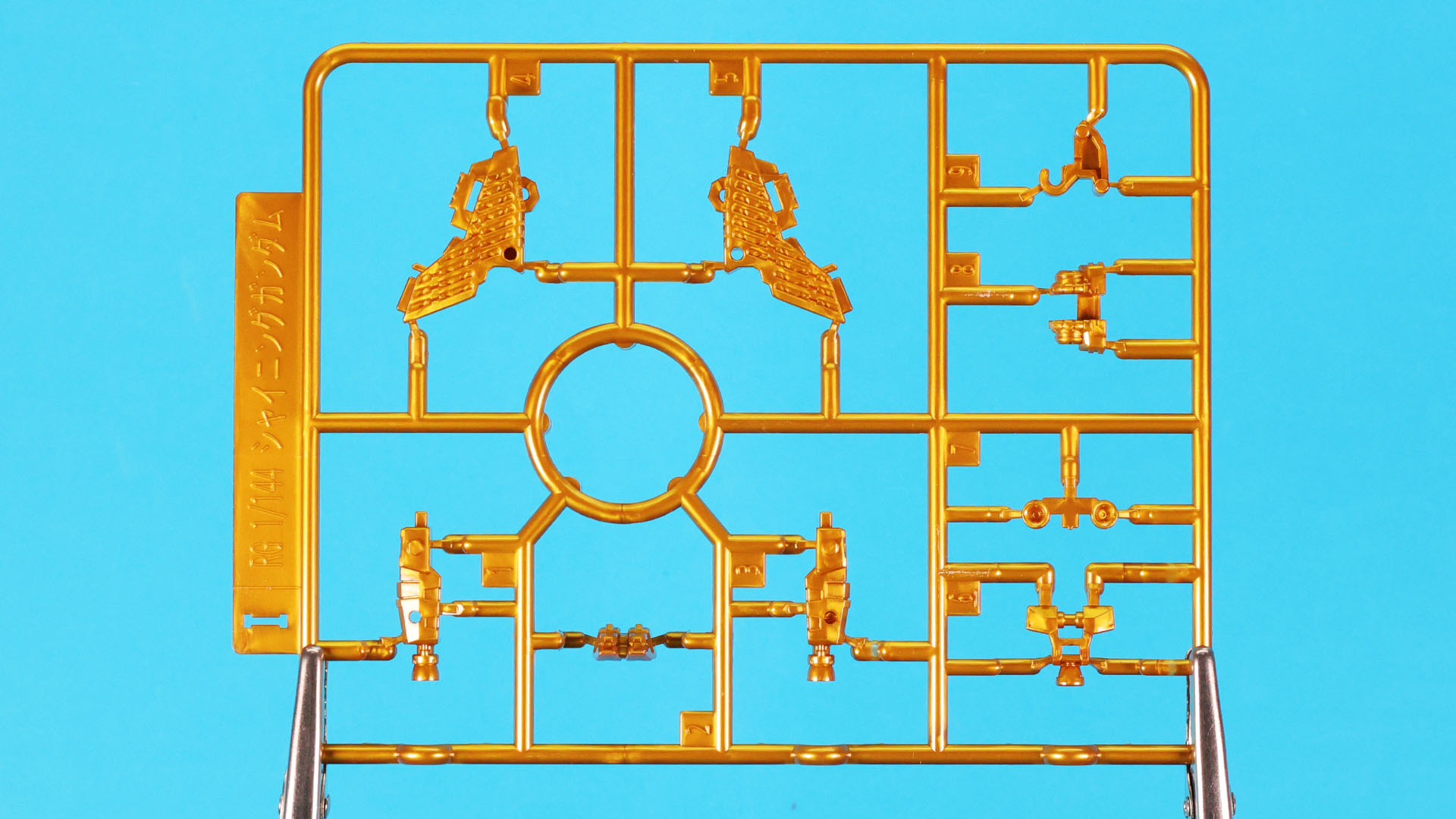 I:【2枚】ゴールドカラーのメカフレーム