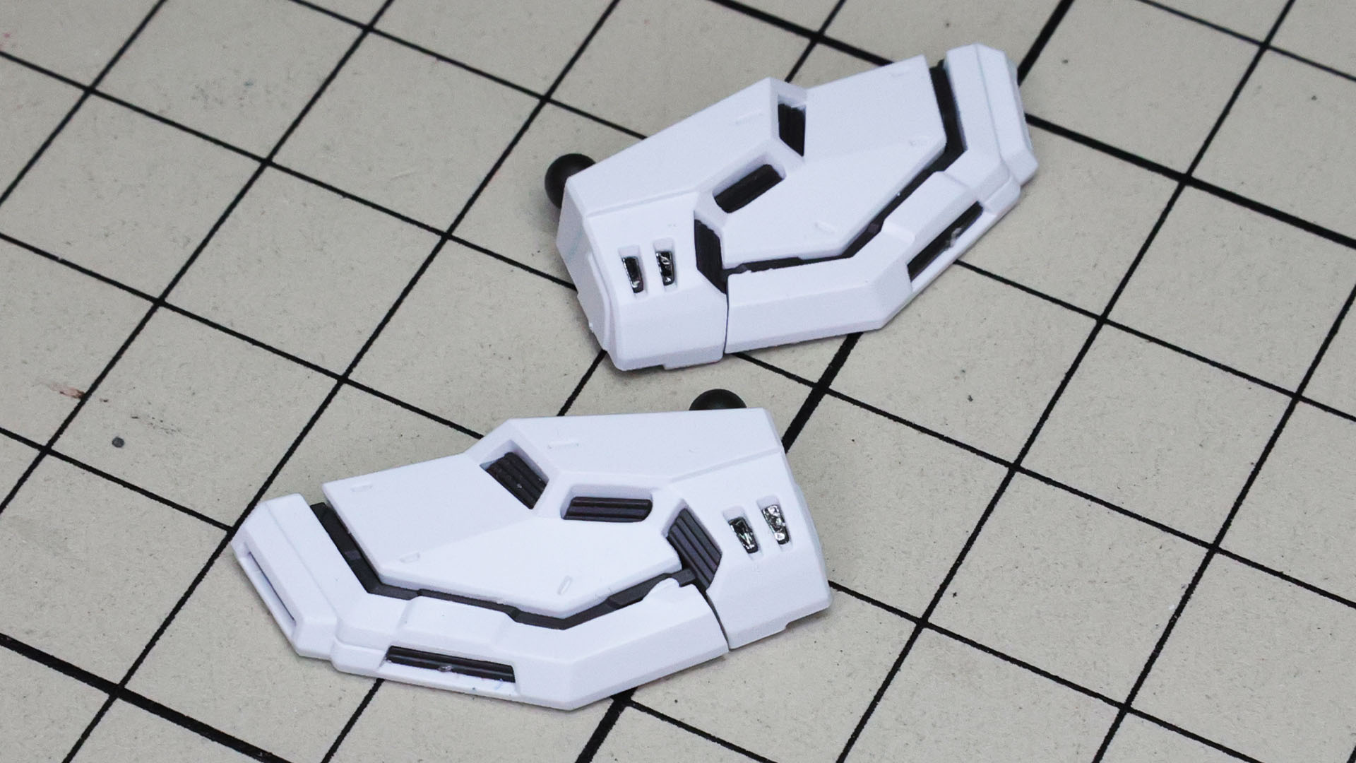 表側にはシールでディテーリングできます。キラッと光ってかっこいいです