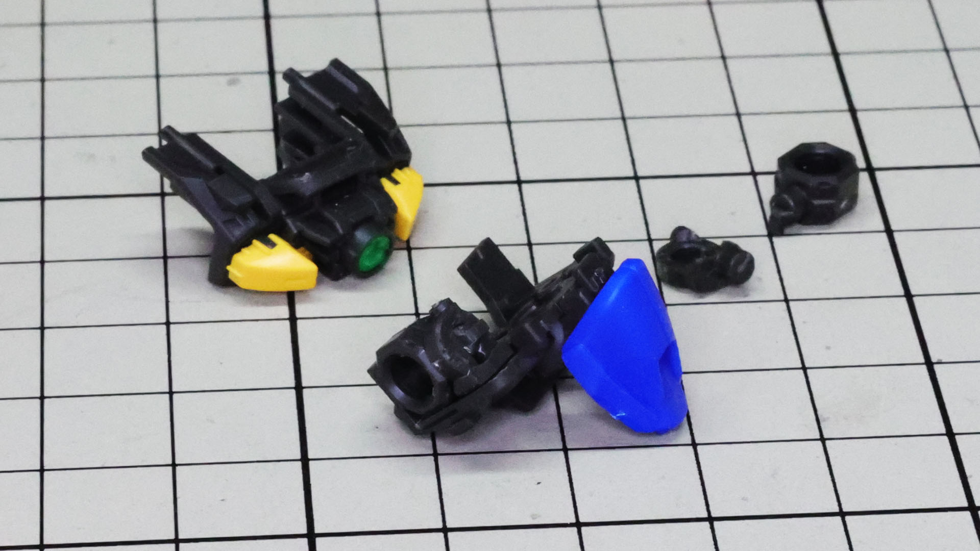 肩関節を組み込んできます