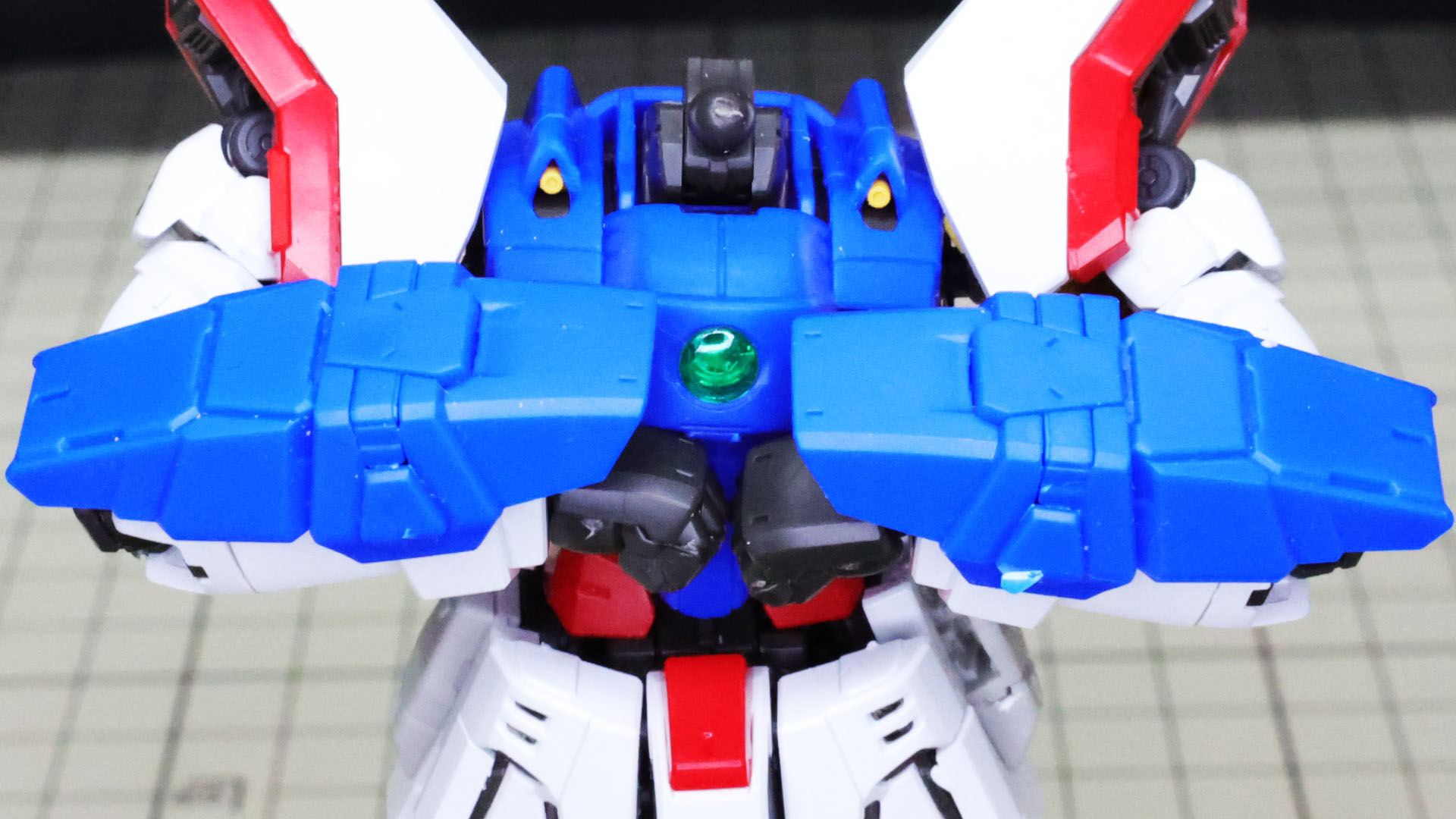 気が早いですが拳がっちんさせてみました。可動性能のおかげで決まりますね！