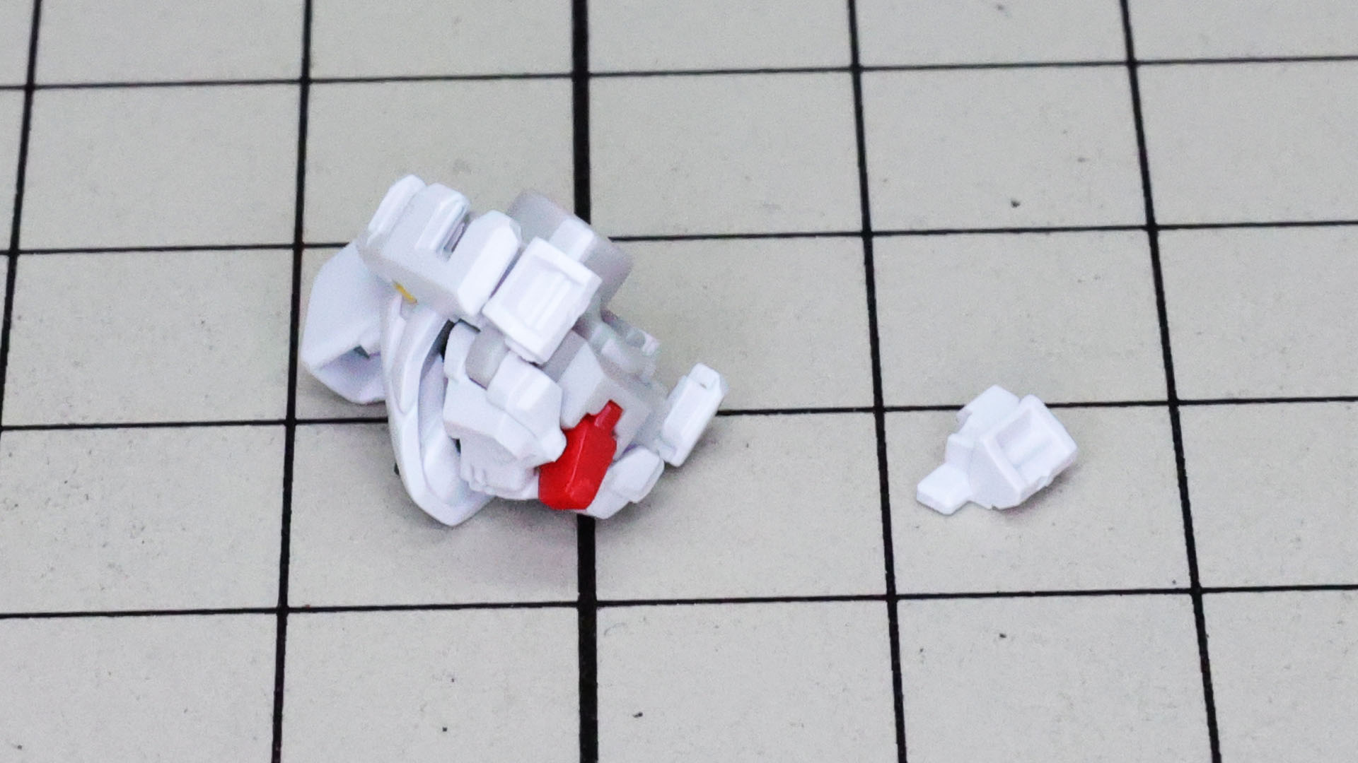 顔側面部分も別パーツ！よく形状を確認しましょう