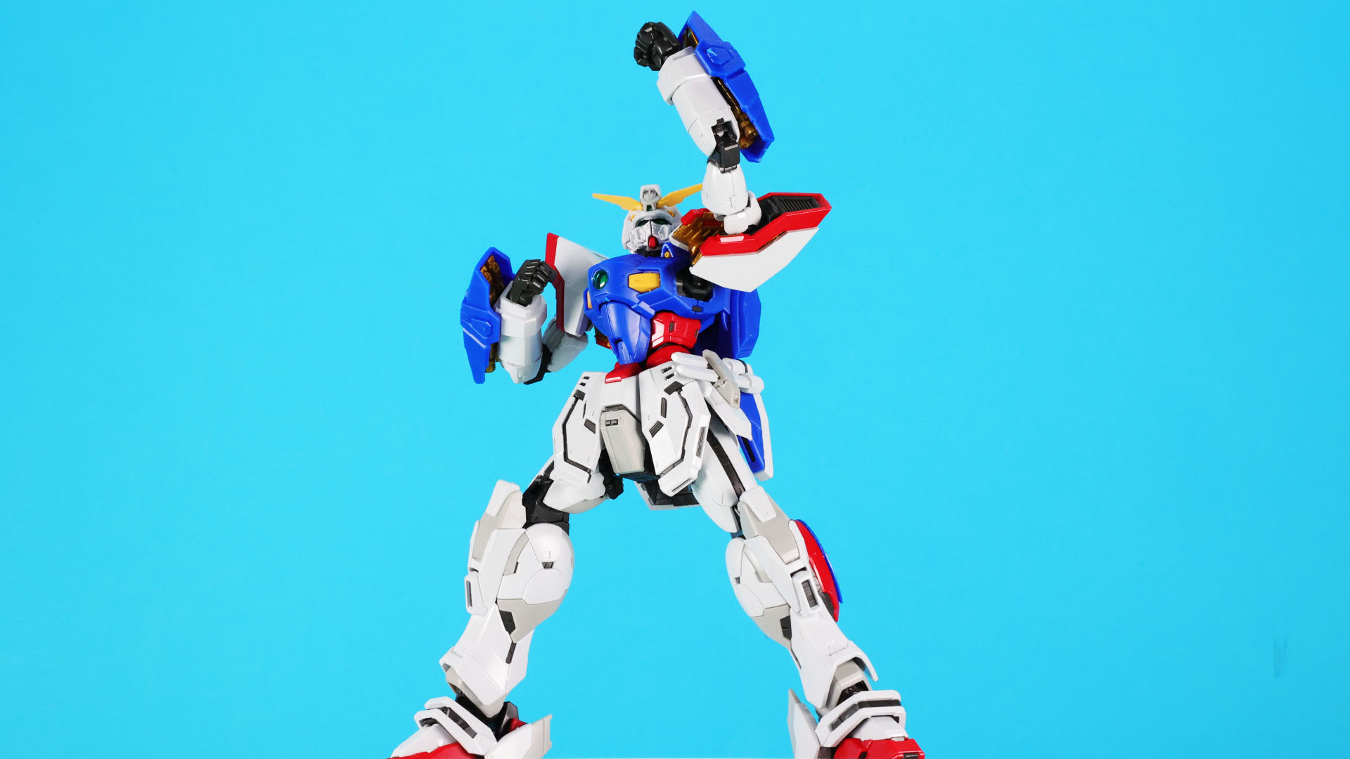 モビルファイターは自国の威信をかけて闘って、闘って、闘いあわせ、ガンダム・ザ・ガンダムにのし上がる！