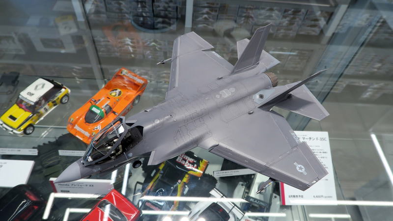 「1/48 ロッキード マーチン F-35C ライトニングII」は12月発売予定。価格は10,450円