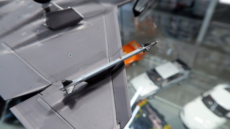 兵装はAIM-9X空対空ミサイルを2発セット