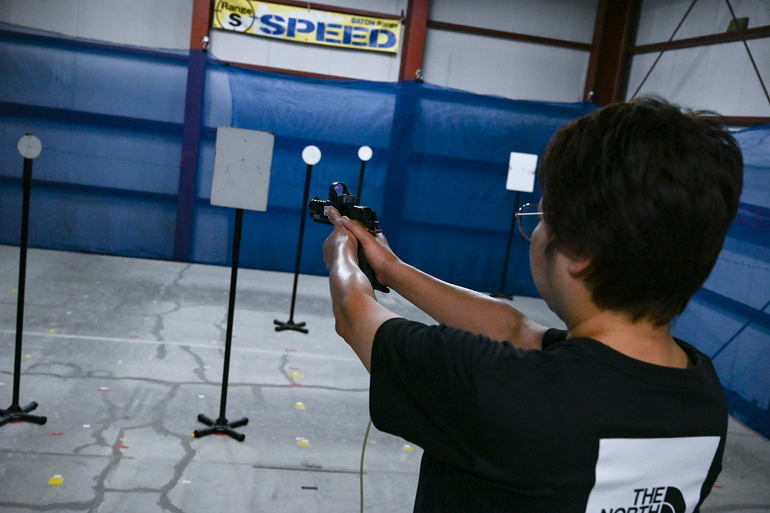 常連の方が「ジャパンスティールチャレンジ」を練習。かなりの腕前で、素早く正確にターゲットに当てていた