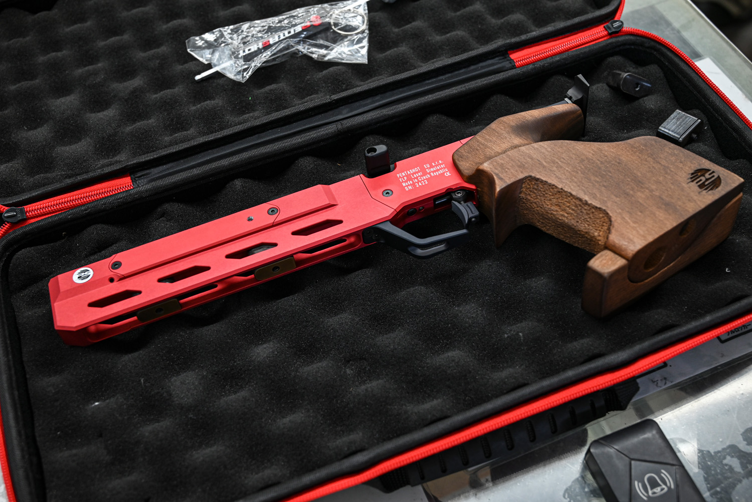 「レーザーピストル」