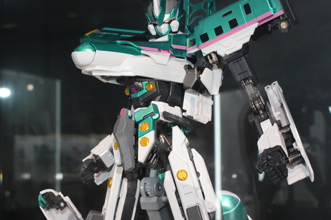 特別企画】シンカリオン10周年を記念する「超合金魂 GX-115 新幹線変形