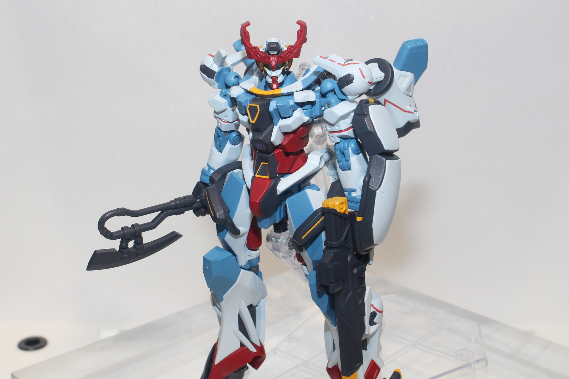 ジークアクス独自のデザインやカラーを6インチのアクションフィギュアとして設計