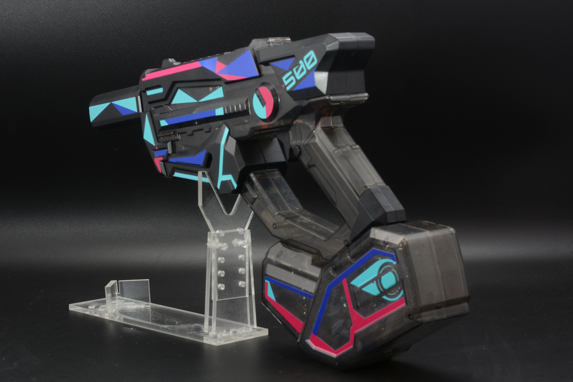 サイバーパンク的な色合いが楽しい