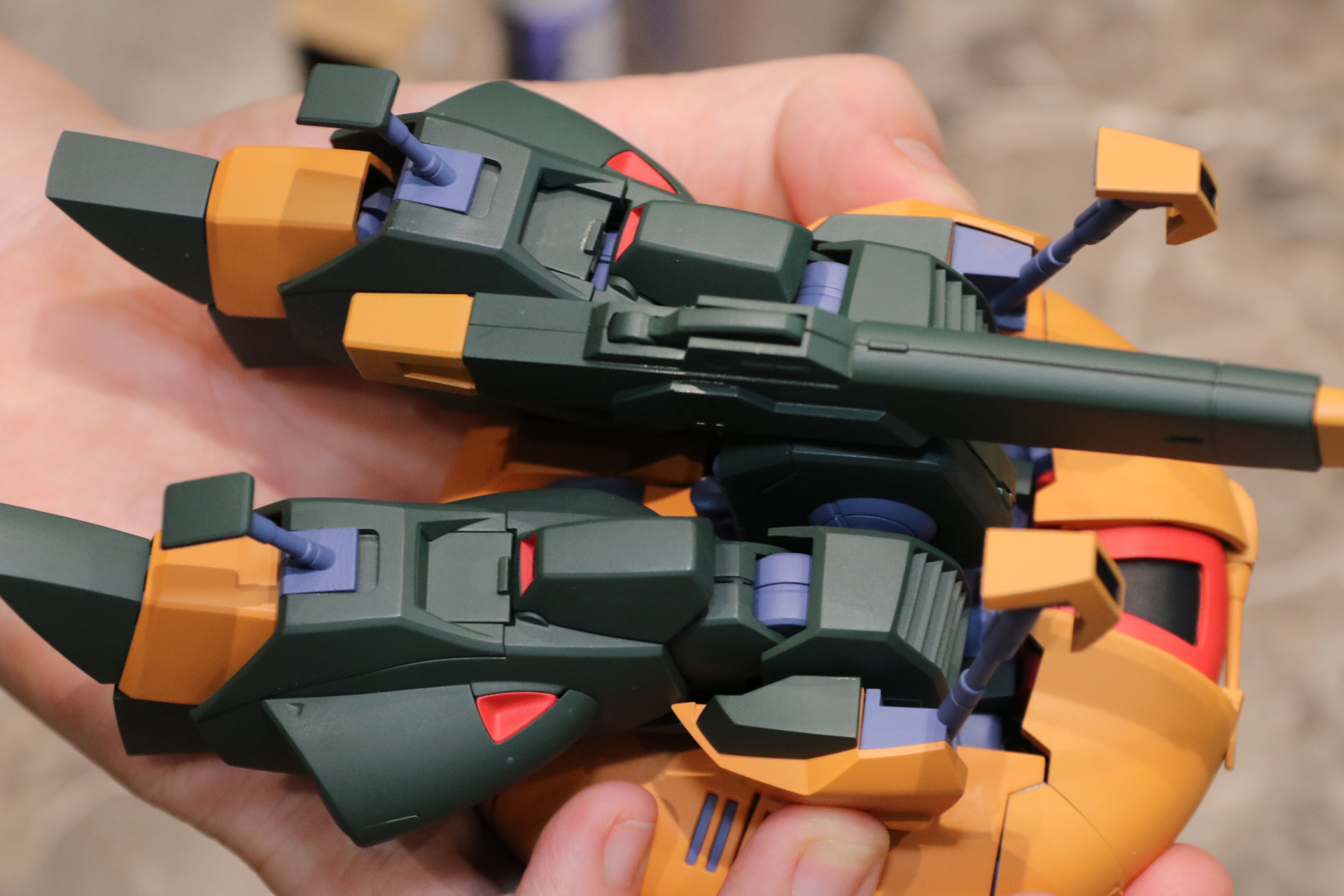 ランディングギアは差し替えパーツによって再現可能