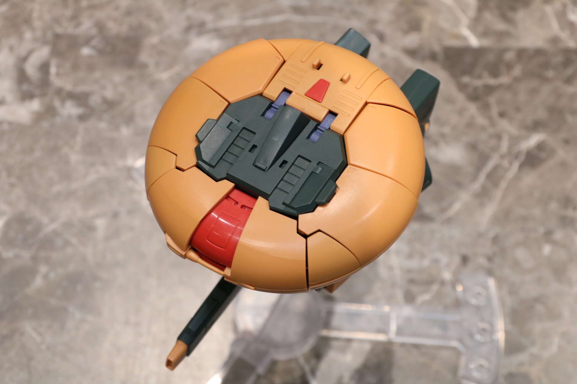 上から見ると綺麗な円形となっている