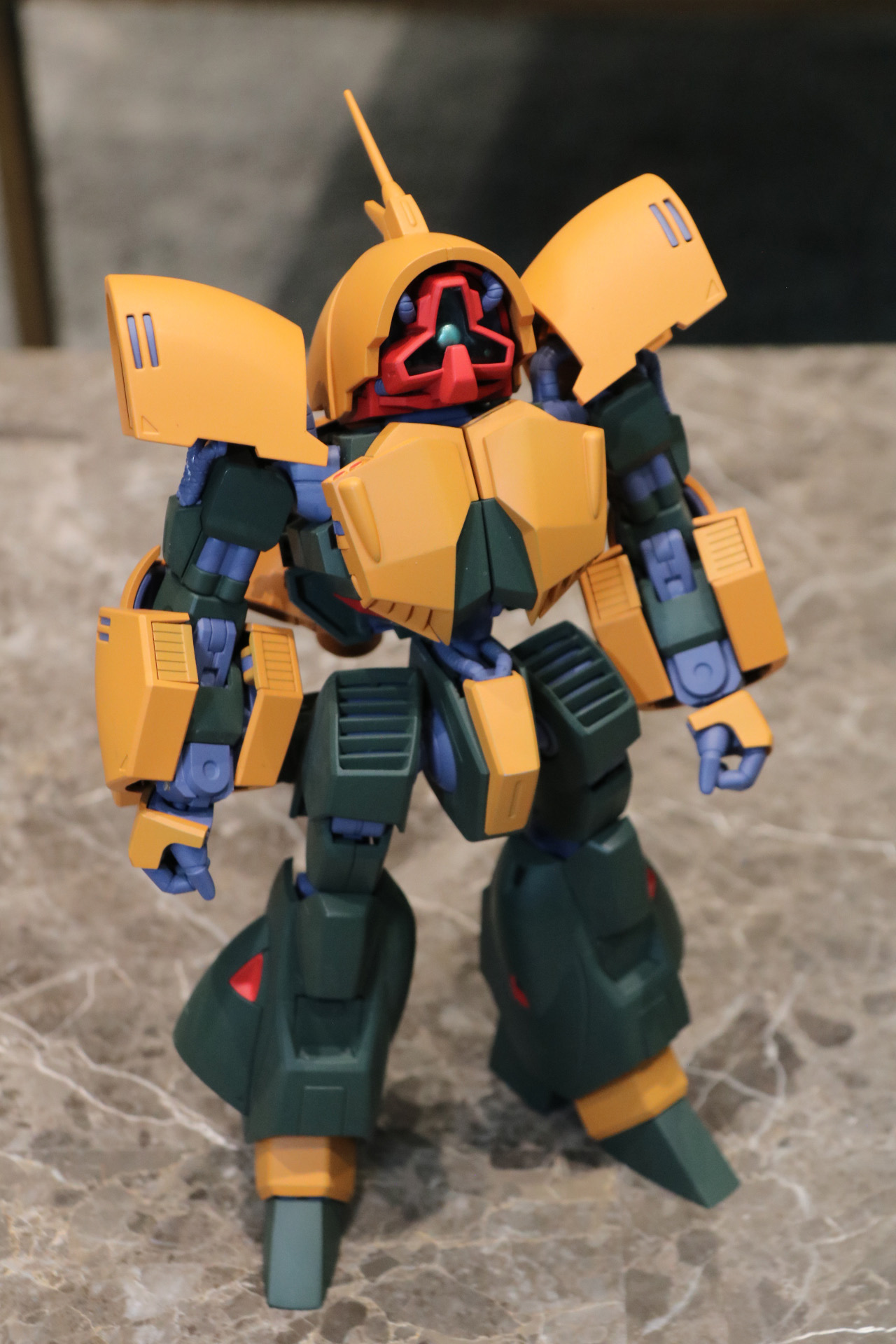 マッシブなモビルスーツ形態