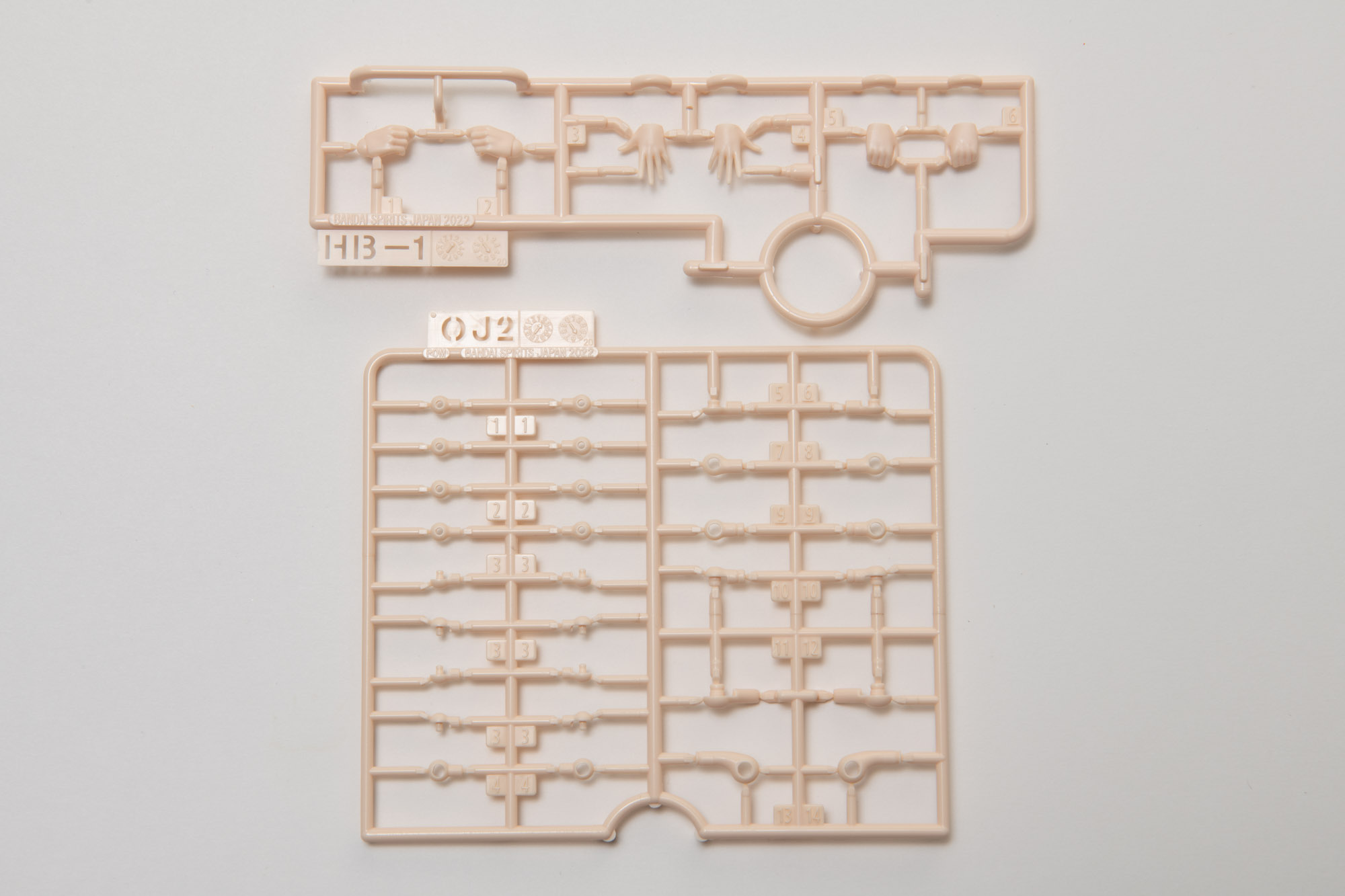 HB-1,OJ2:関節と手。手のバリエーションが豊富。