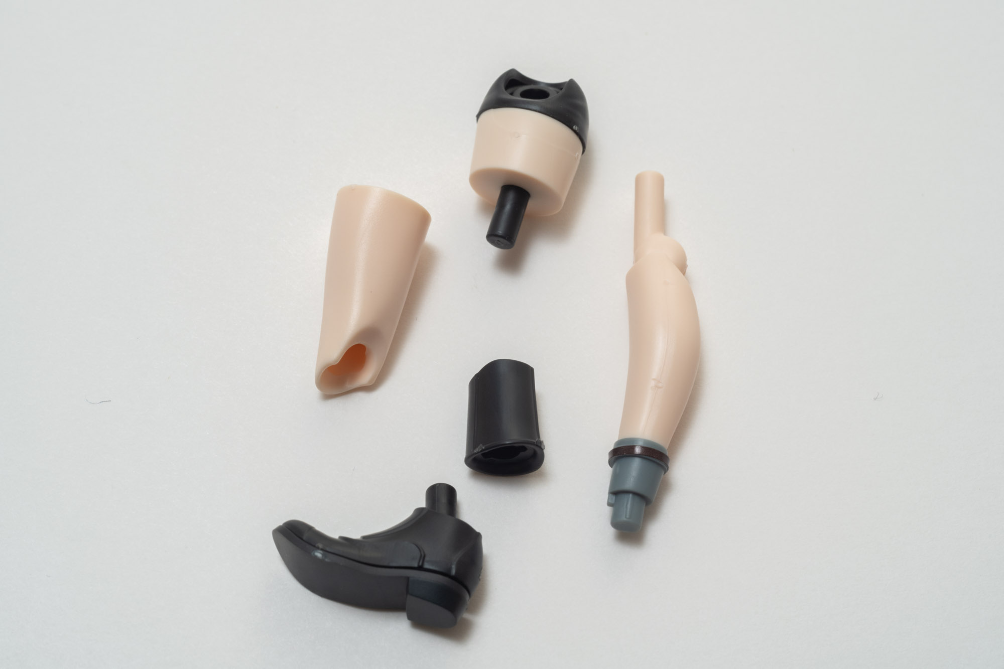 左足も右足同様に組んでいく。