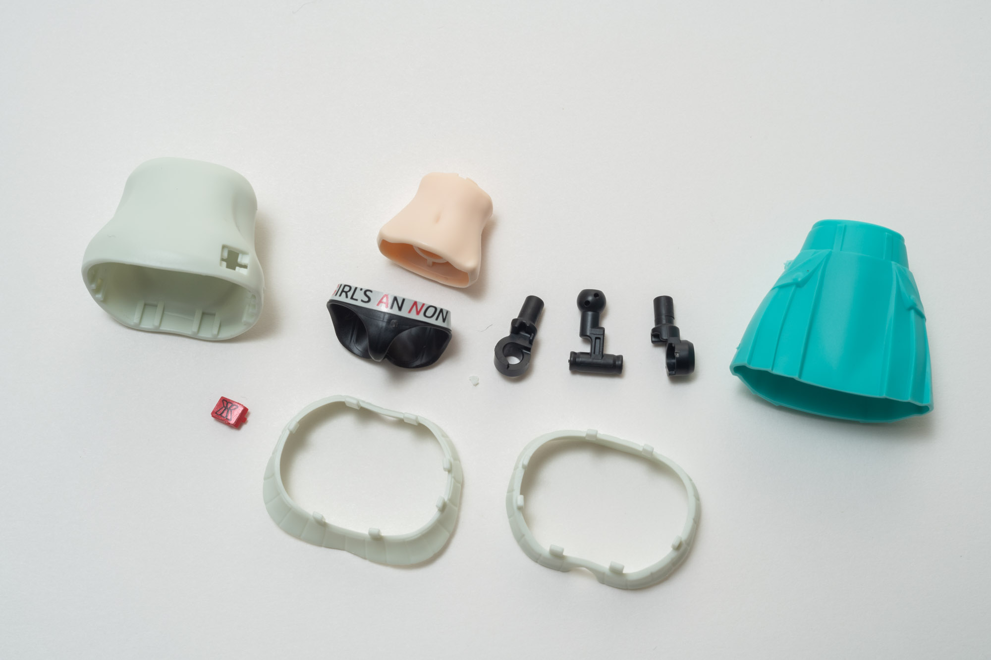 次に腰回りを作成していく。こちらは大分シンプルな構成になっている。