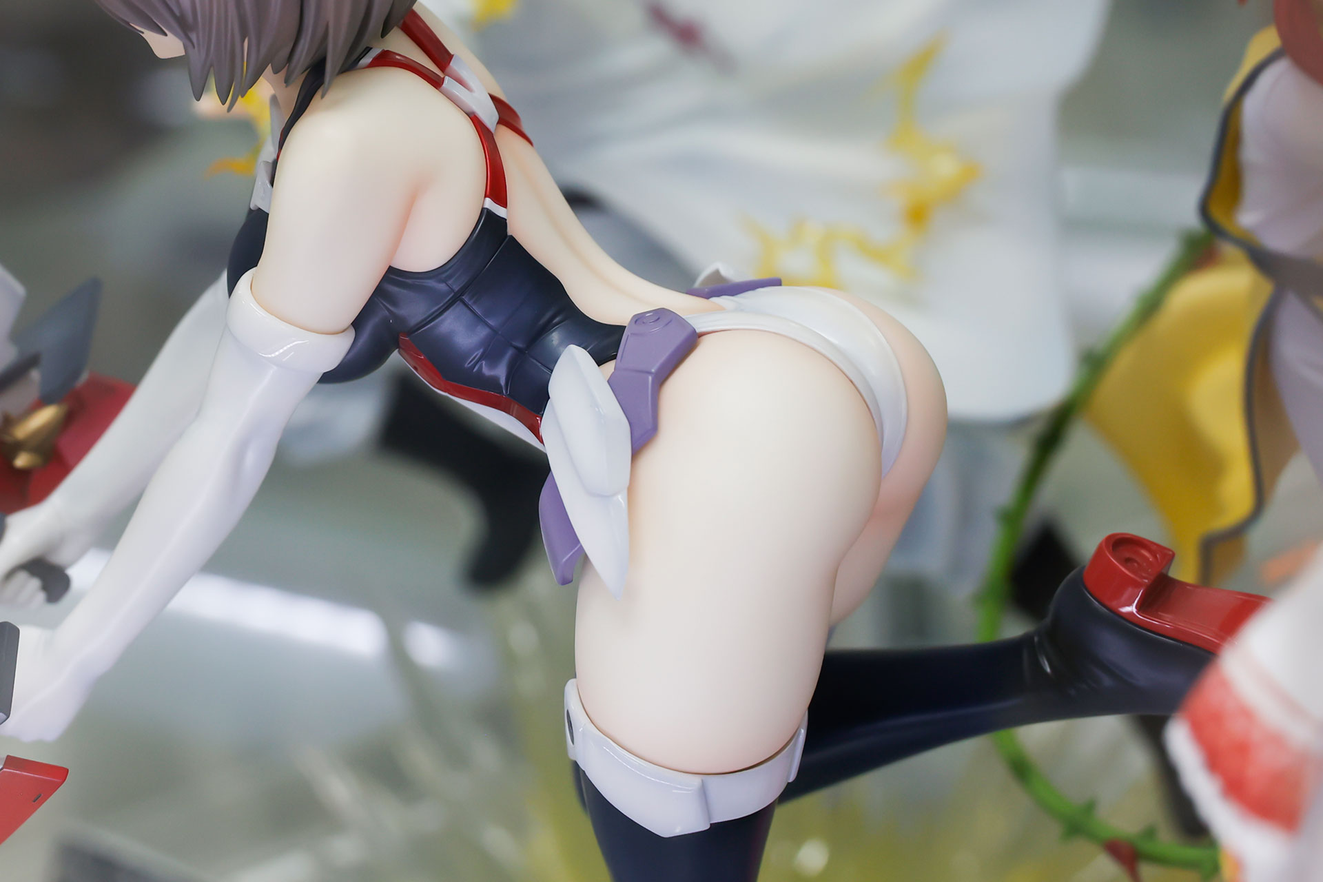 背中側は大きく開いている