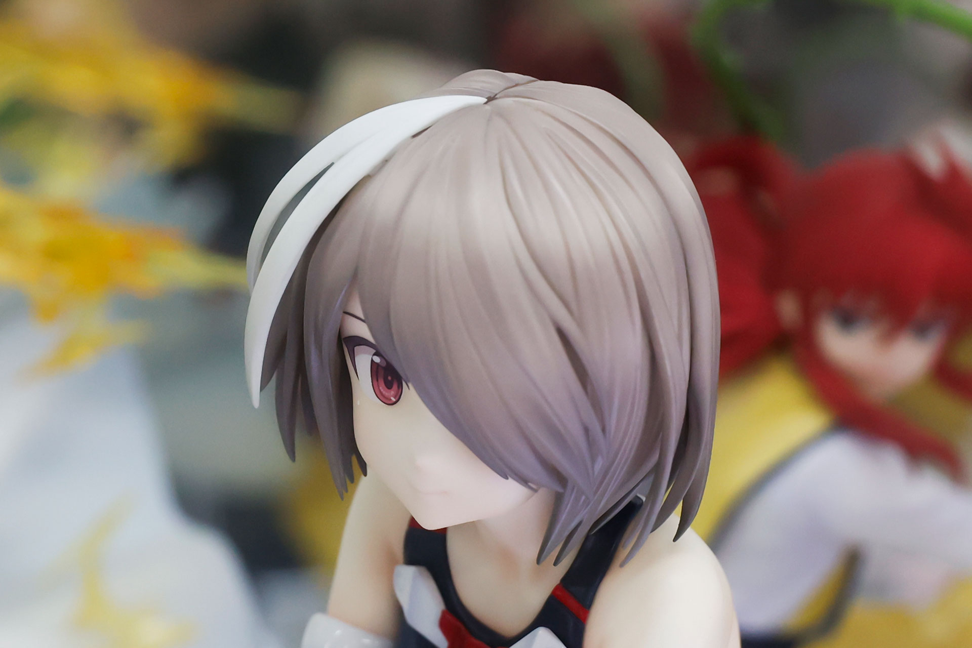 ななめからだとクールな見た目に