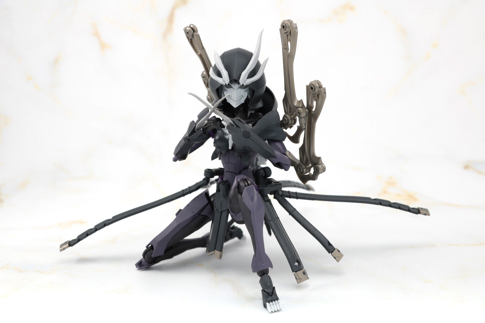 暗器を振るうアクション表現が楽しめる