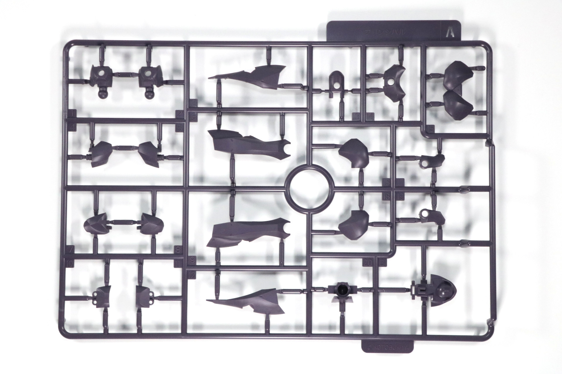 パーツA、パーツB