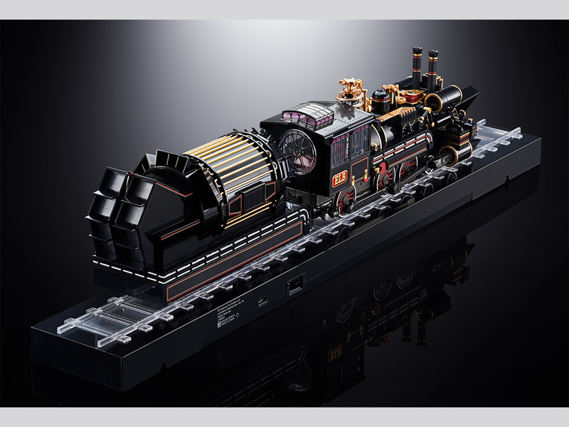 台座反対側には主電源とUSB-Cコネクタを配置。電池交換の手間を省略しギアレーション稼働と多数のLEDの発効を実現