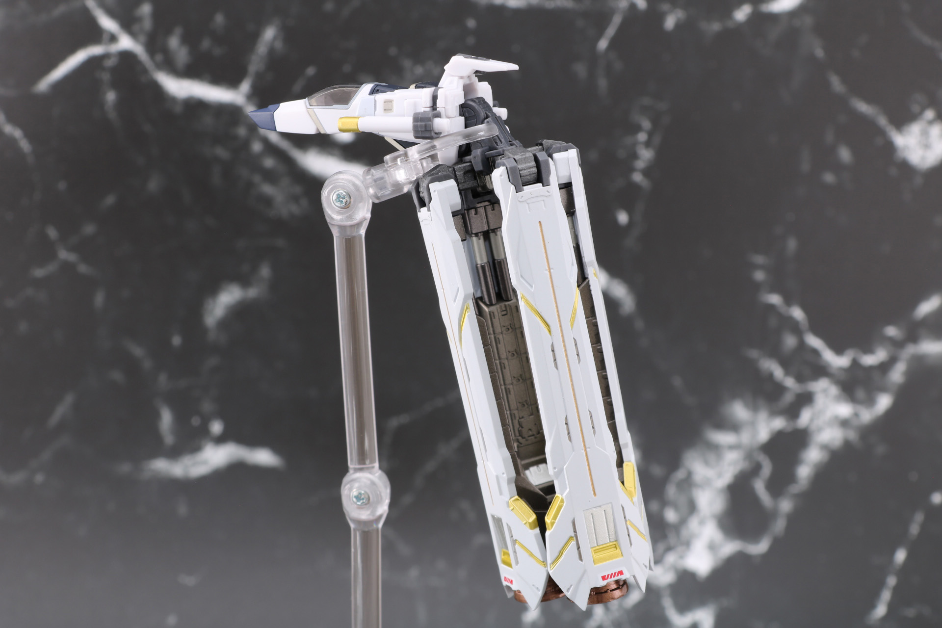 根元部分も可動。フレキシブルバインダーを下方に向けることができる