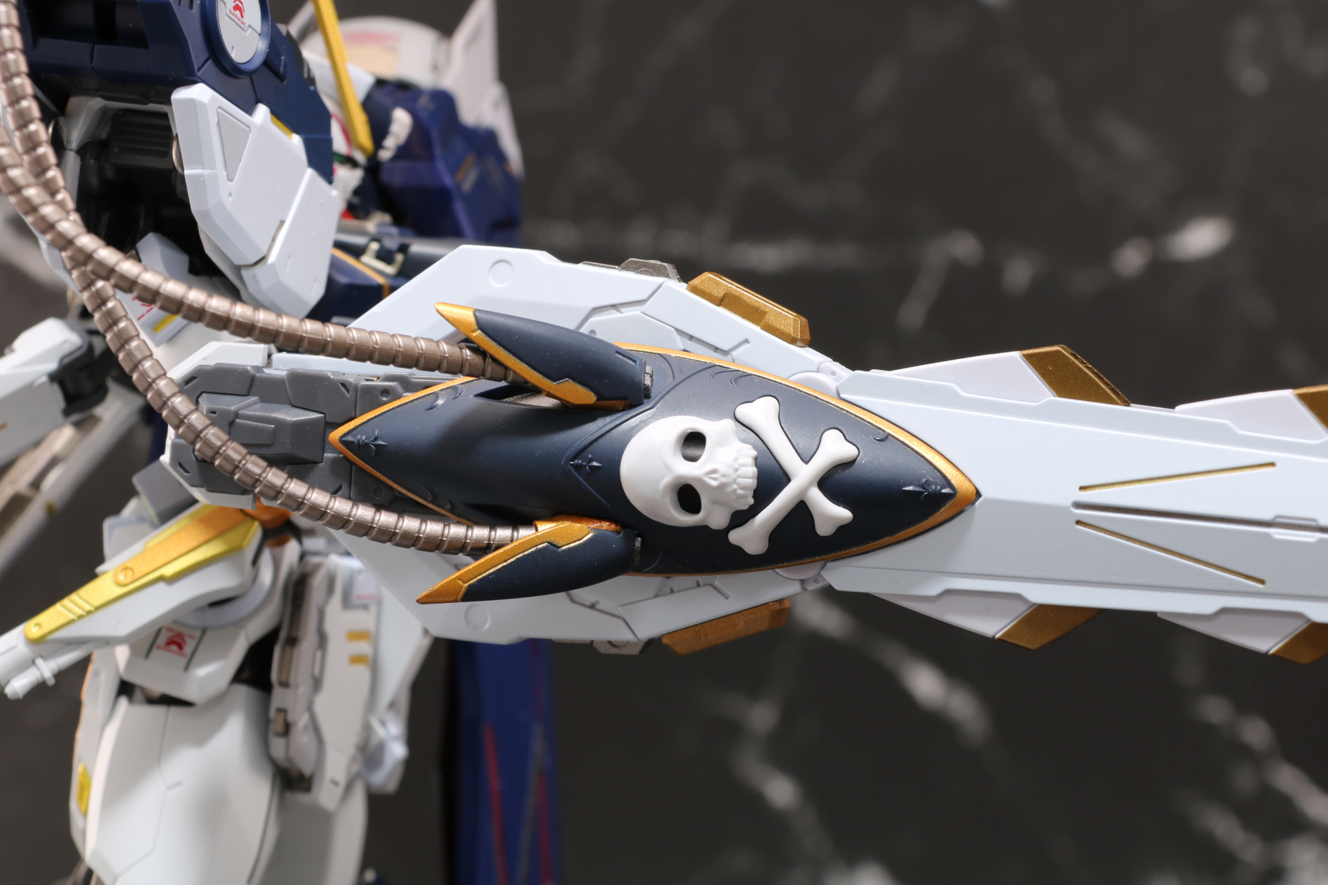 海賊の武器らしいドクロレリーフ