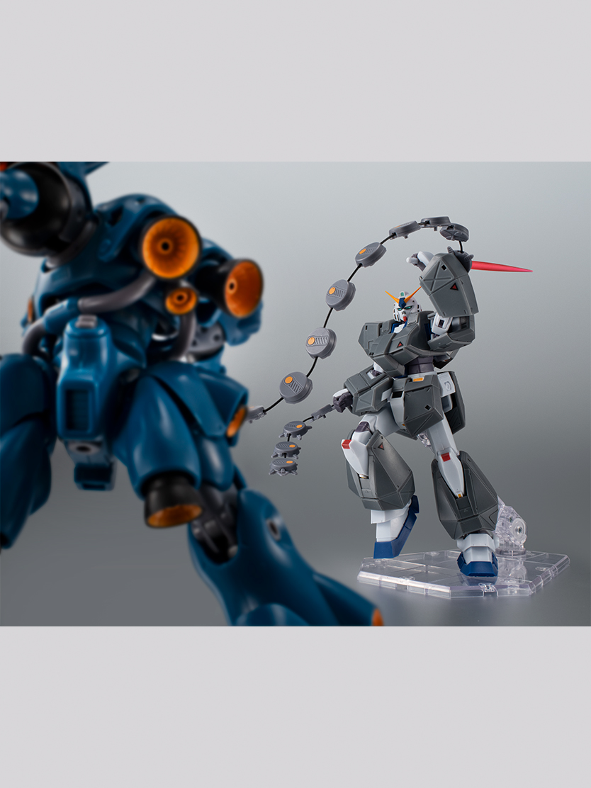 「ROBOT魂 ＜SIDE MS＞ MS-18E ケンプファー ver. A.N.I.M.E.」（別売り）などと組み合わせることで、劇中の戦闘シーンを再現可能。