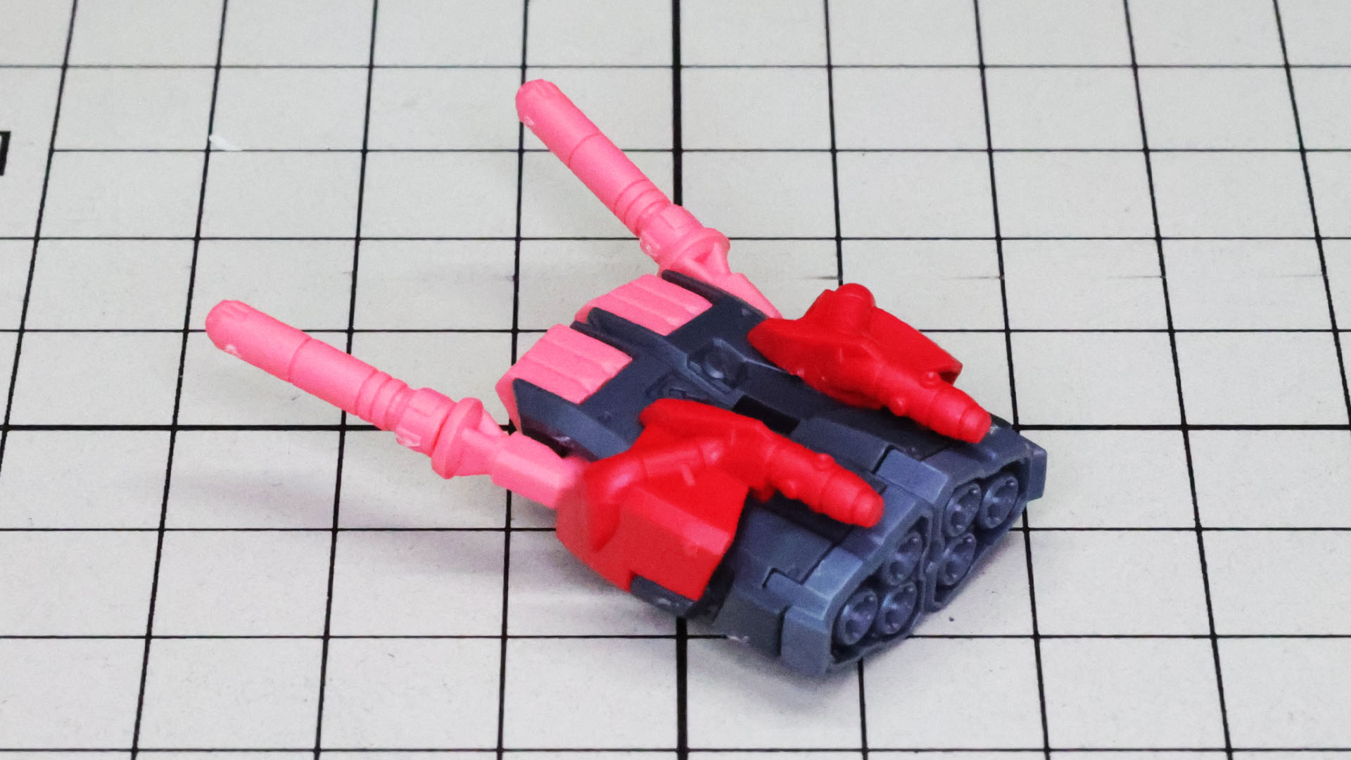 この各部形状はまさか……？