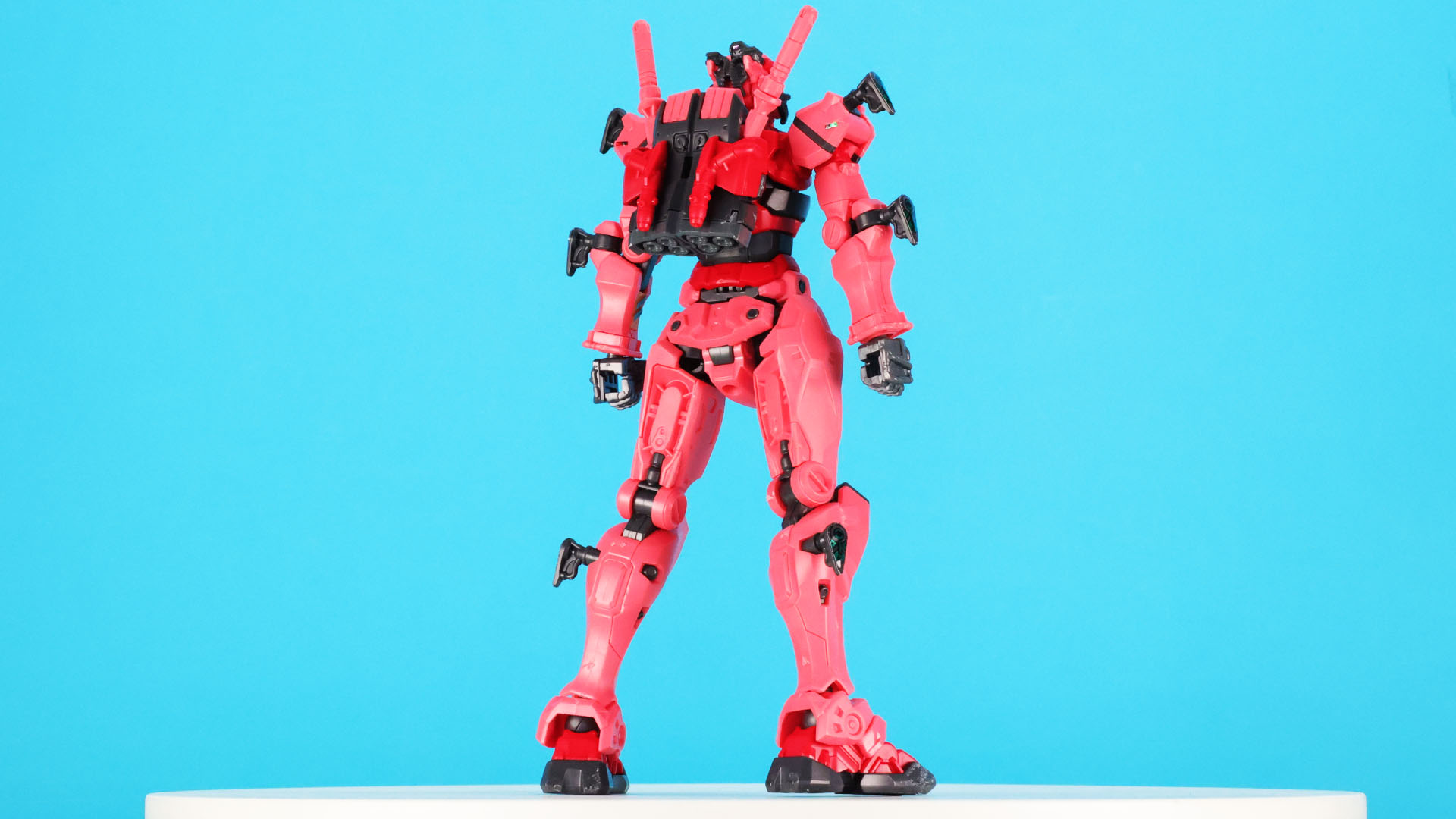 機体各所には装備用ジョイントが装備されています