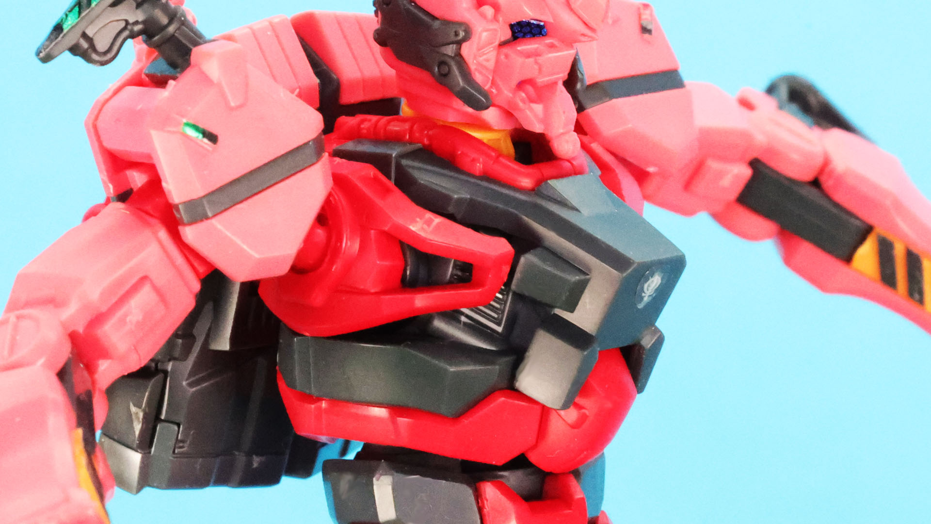 胸部は奥まった部分にダクトがあります