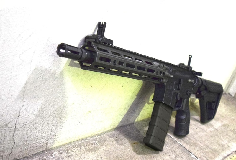 BOLT Airsoft リコイルショック 電動ガン Daniel Defense DD4 RIII B.R.S.S.