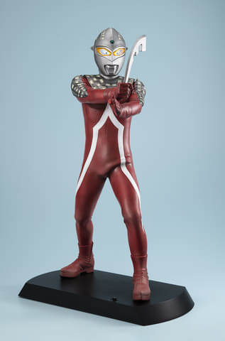 ウルトラセブン　17センチフィギュア Amazon.com: Bandai Tamashii Nations S.H. Figuarts Ultra