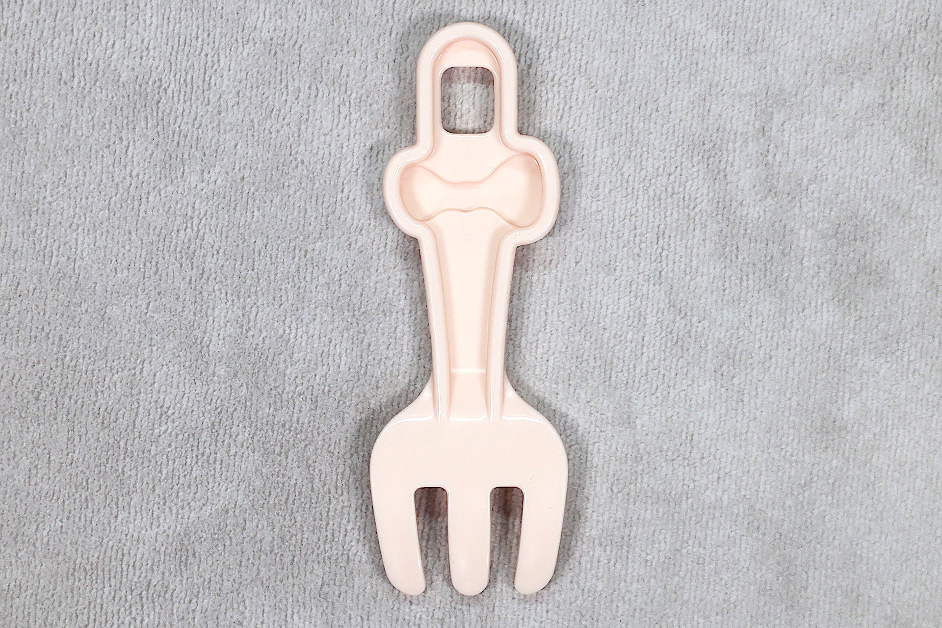 フォークの裏面