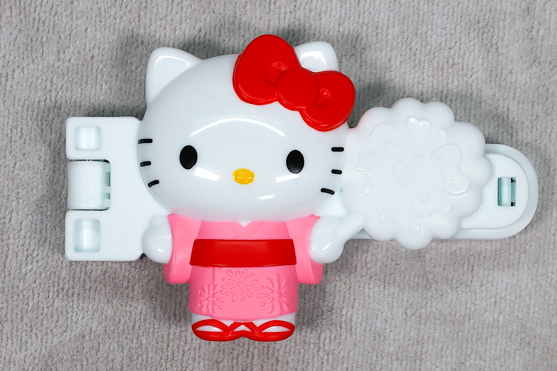 こちらは浴衣を着たハローキティのクリップ