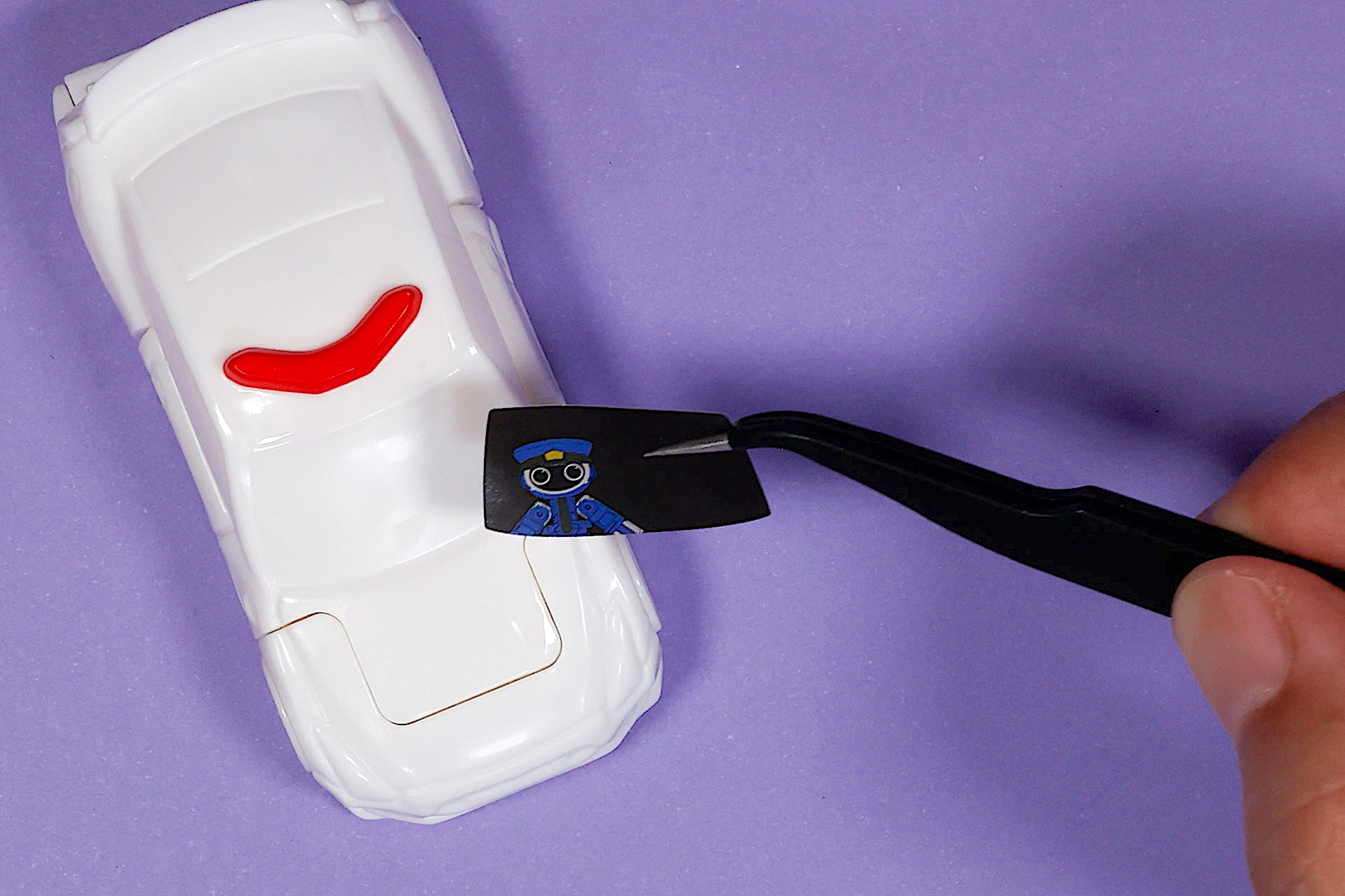 まずはシールを貼っていこう