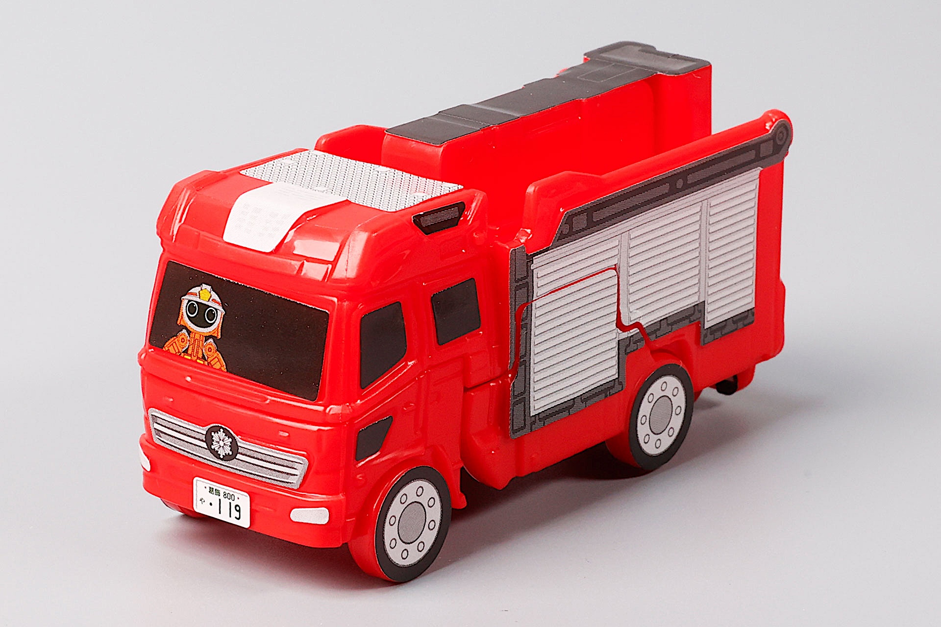 赤いボディがカッコイイ