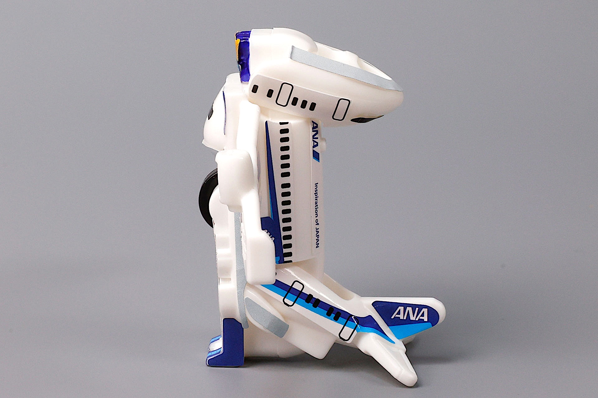 尾翼の角度を調整して立たせよう