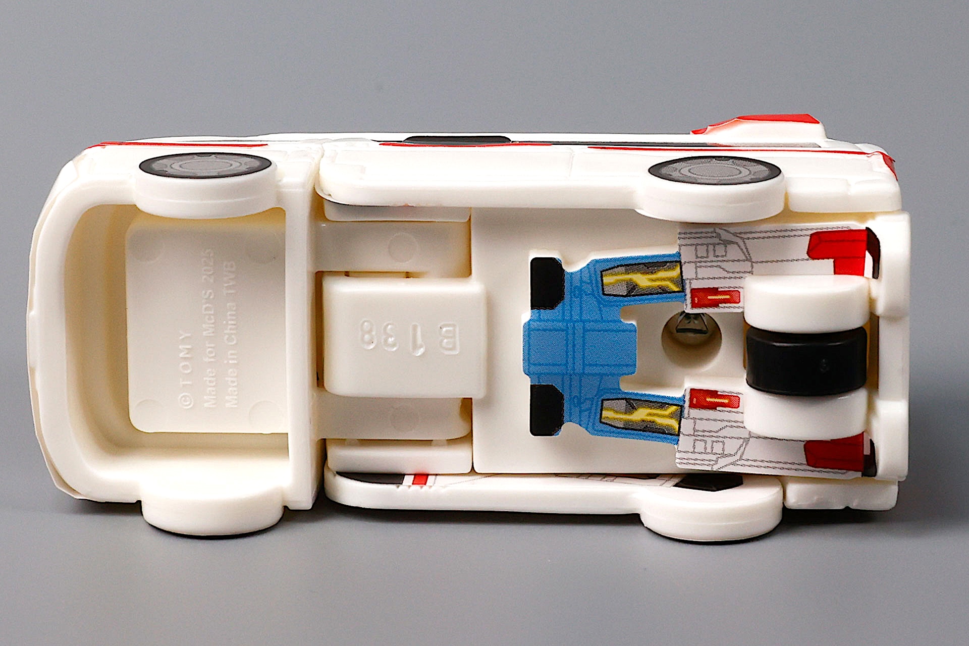 こちらは車両の底面側