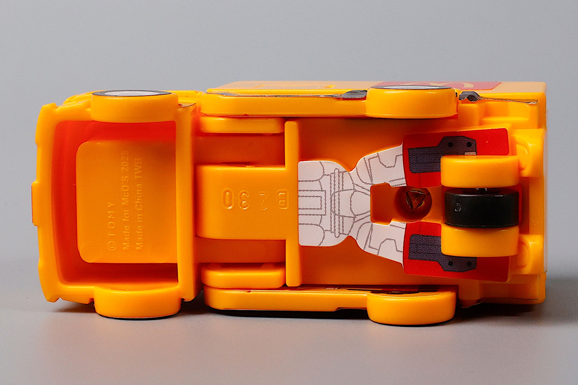 底面側には車輪が付いている