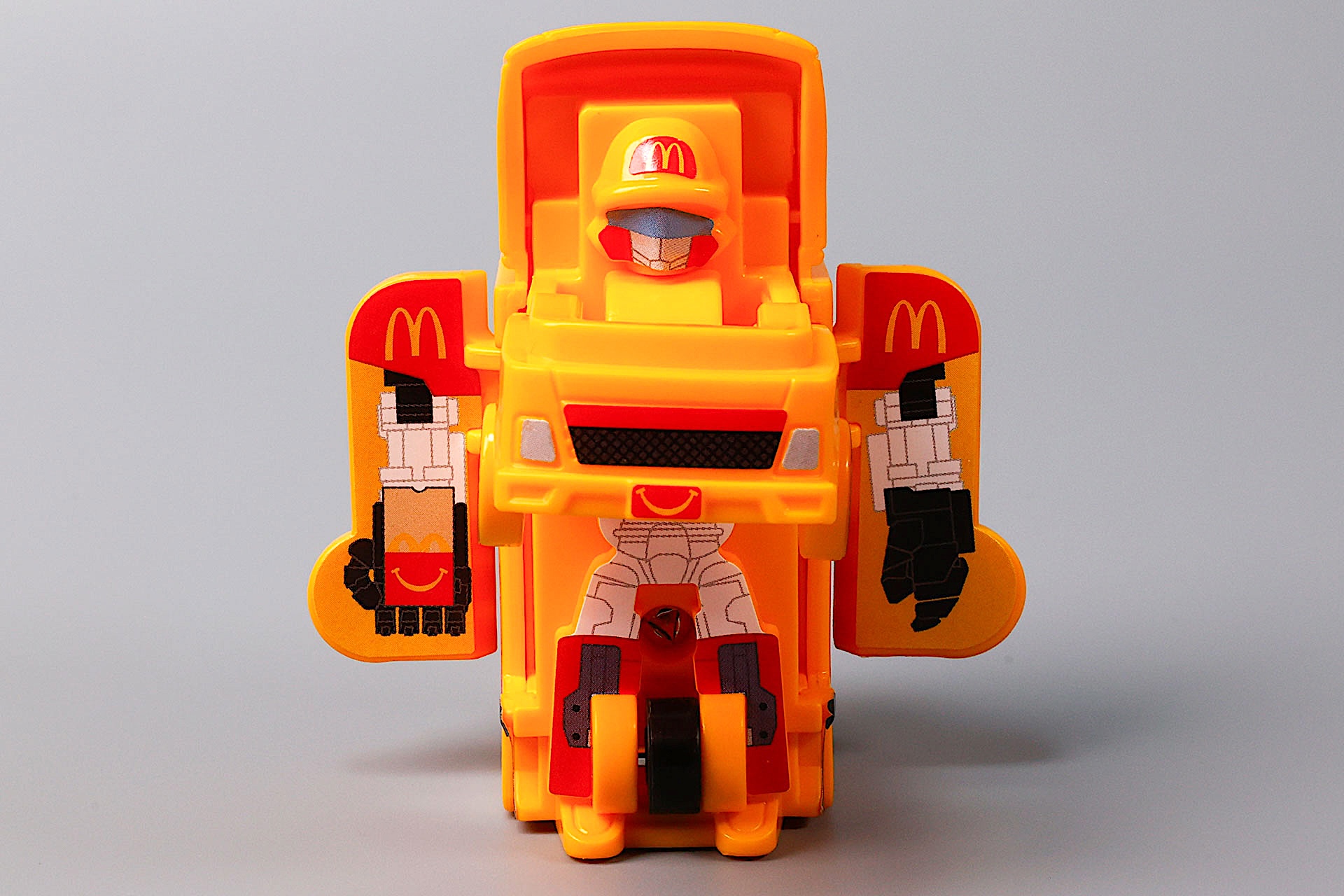 フードブレイバーもクルーのような要素が残っている