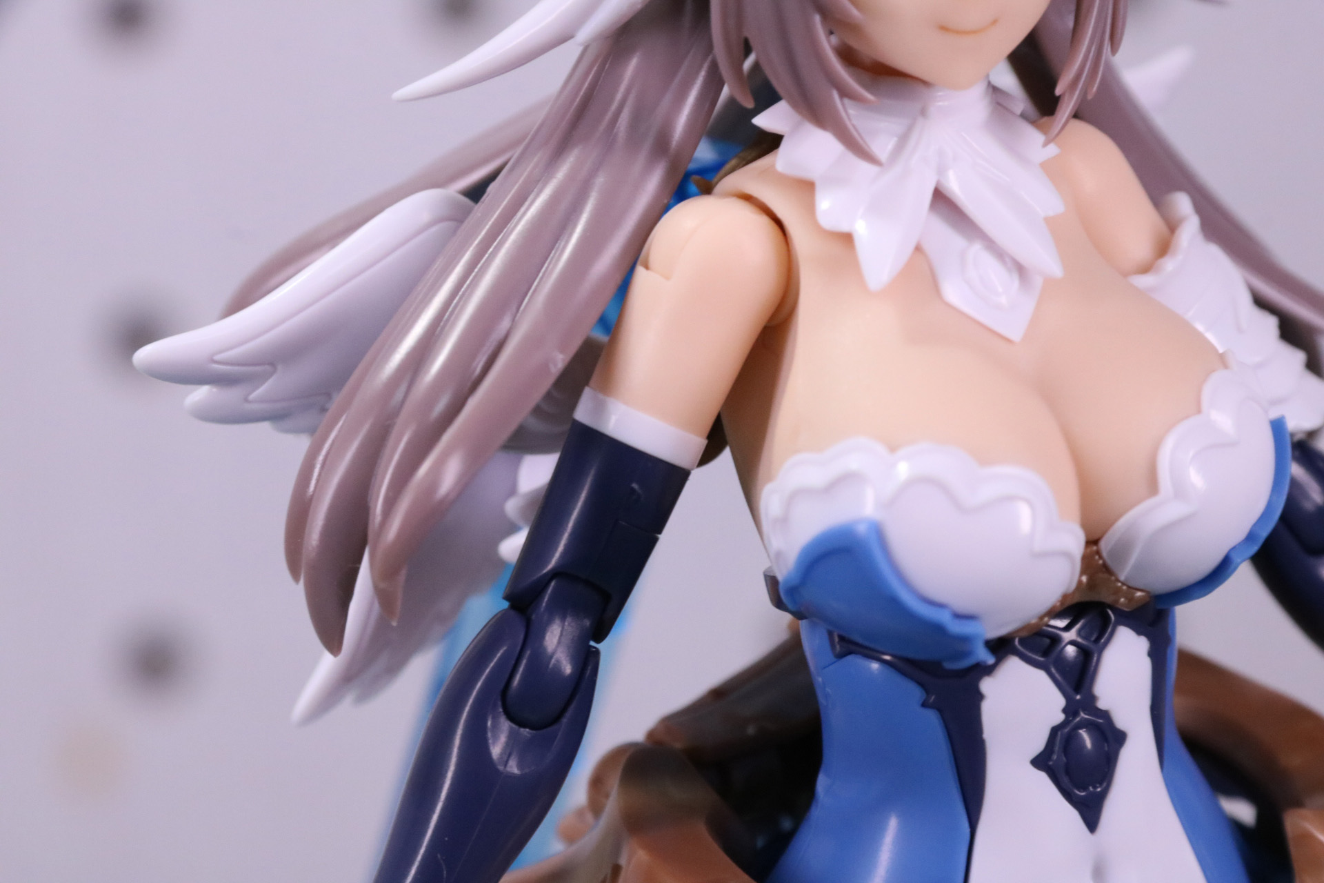 右腕部武装を装着