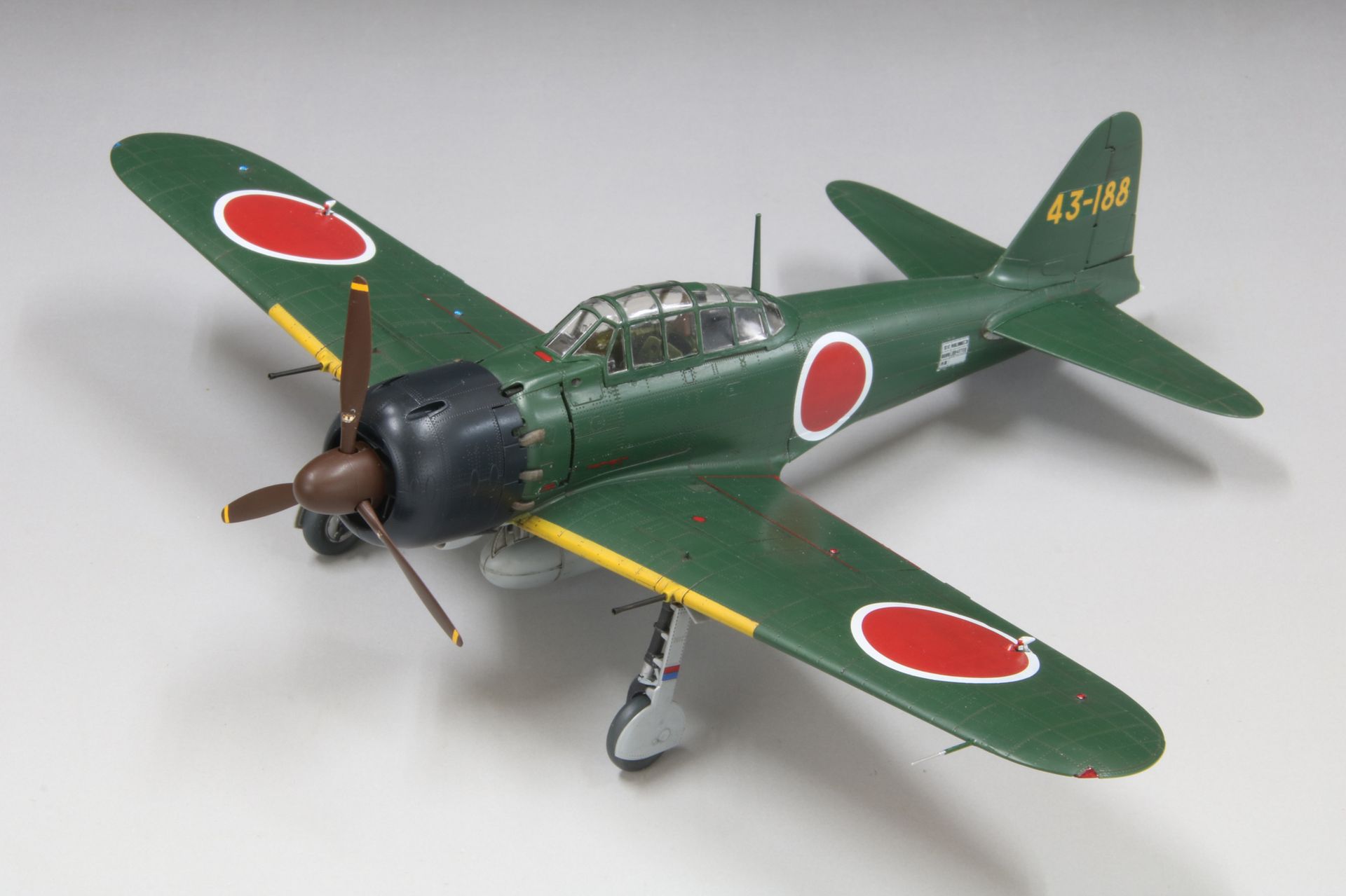 1/48 帝国海軍 零式艦上戦闘機五二型 甲（三菱製）