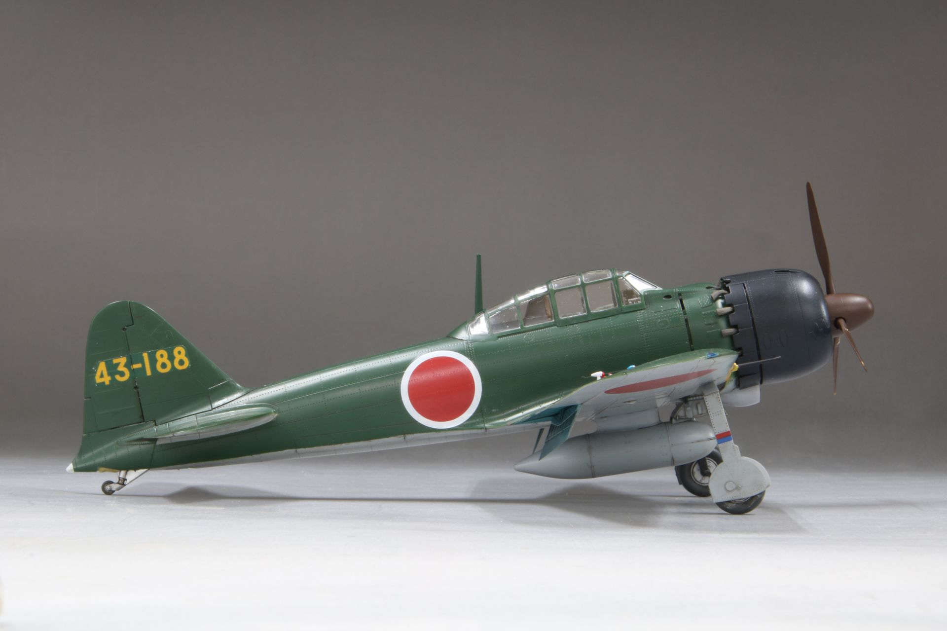 1/48 帝国海軍 零式艦上戦闘機五二型 甲（三菱製）