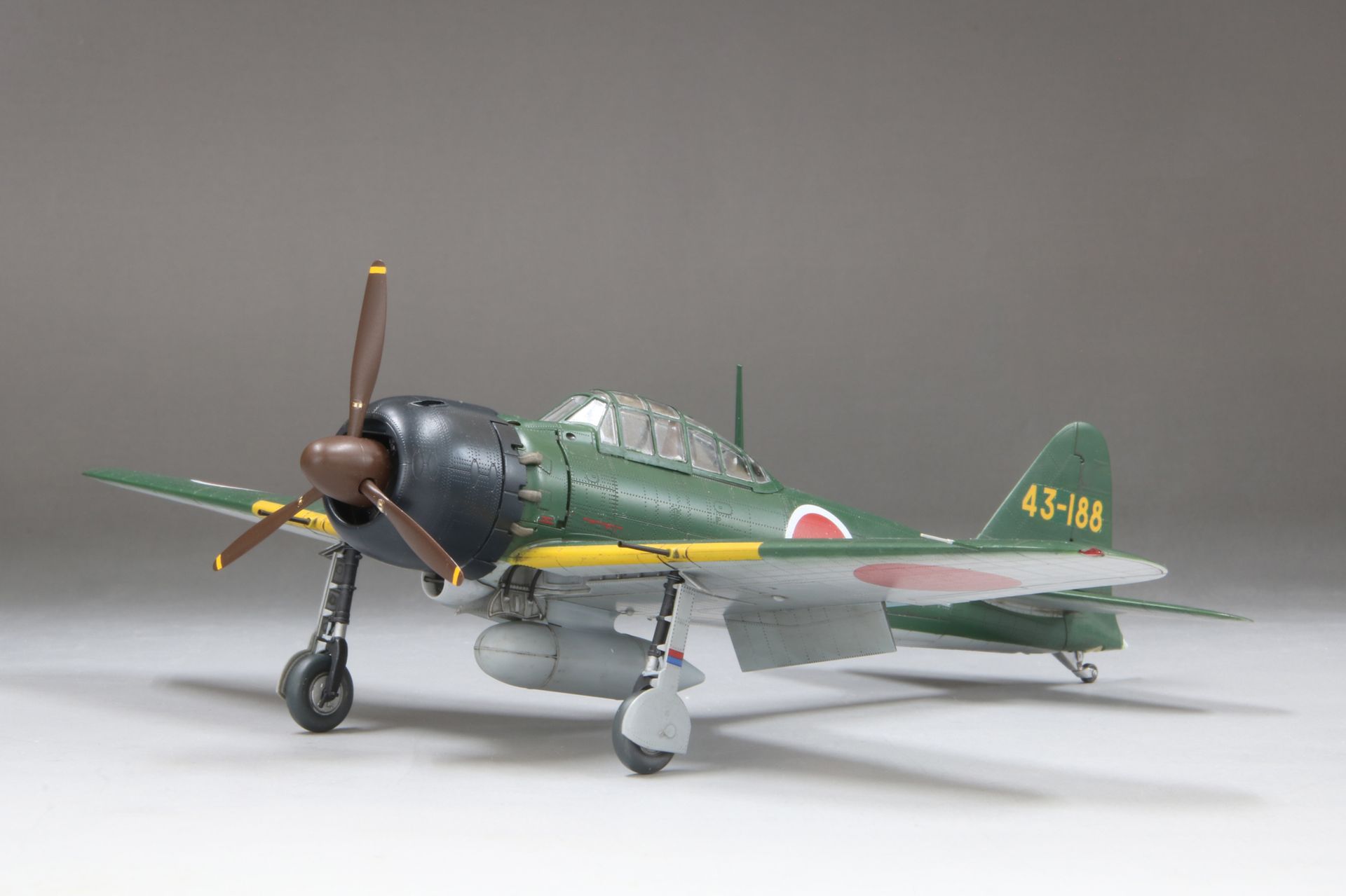 1/48 帝国海軍 零式艦上戦闘機五二型 甲（三菱製）