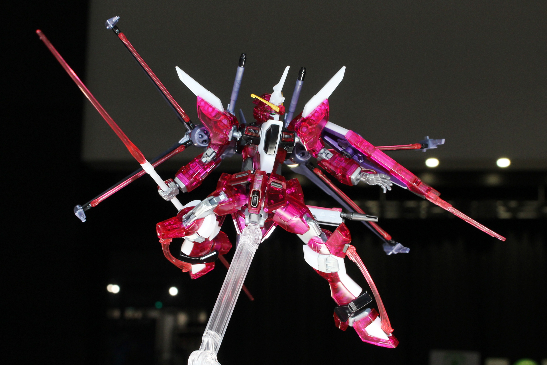 ビームホーンやビーム重斬脚などのエフェクトも付属している