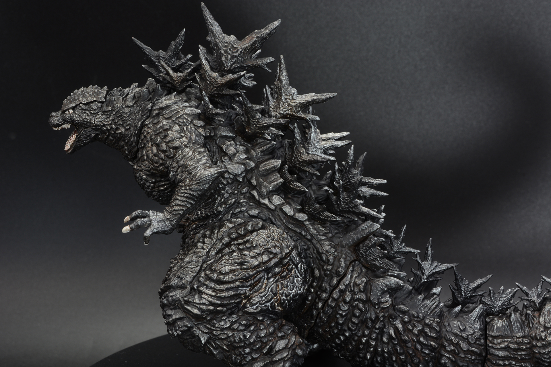 ゴジラ (2023)を象徴するといえる背鰭