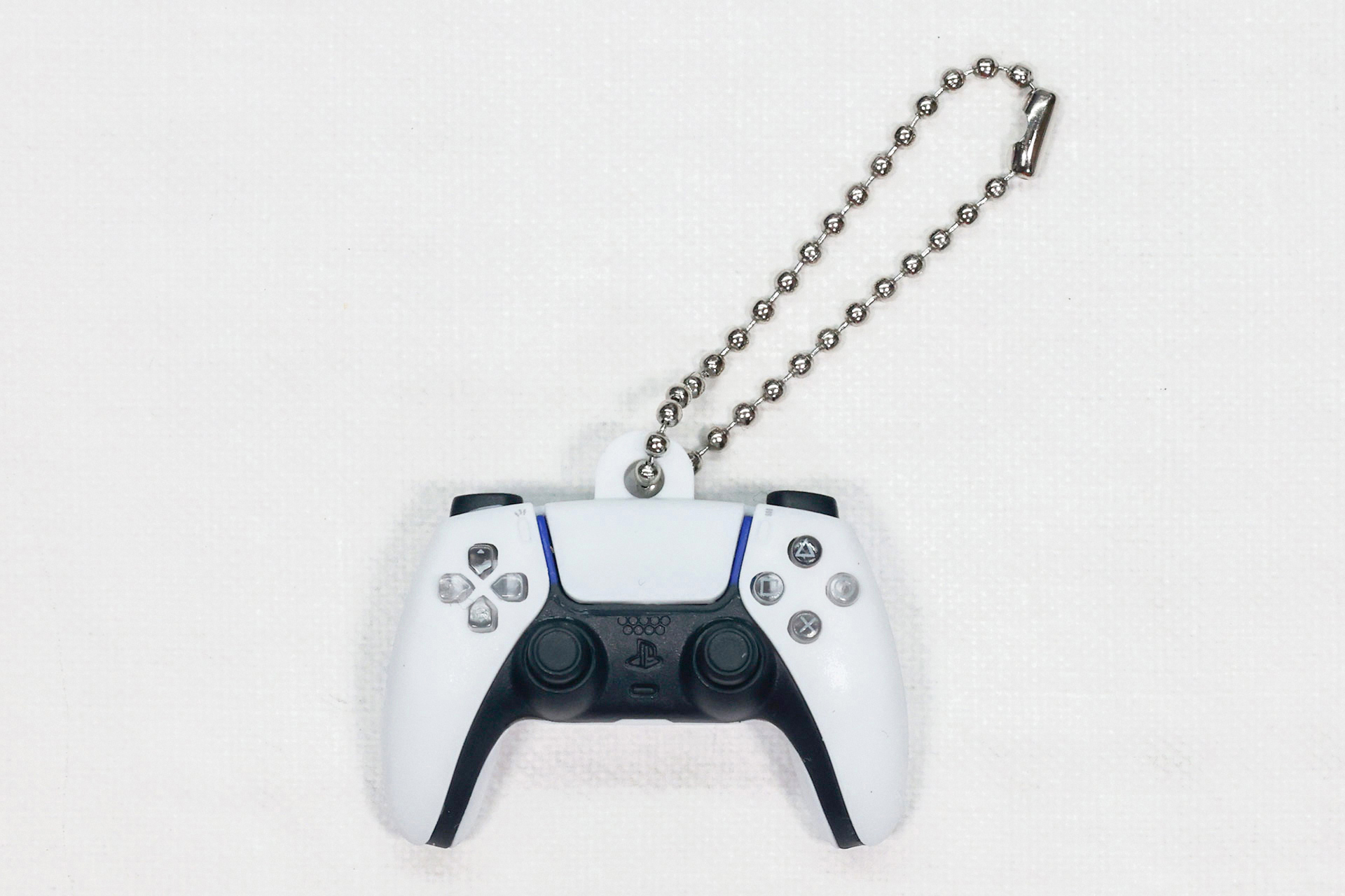 PlayStation™5のコントローラーといえばこのイメージだ