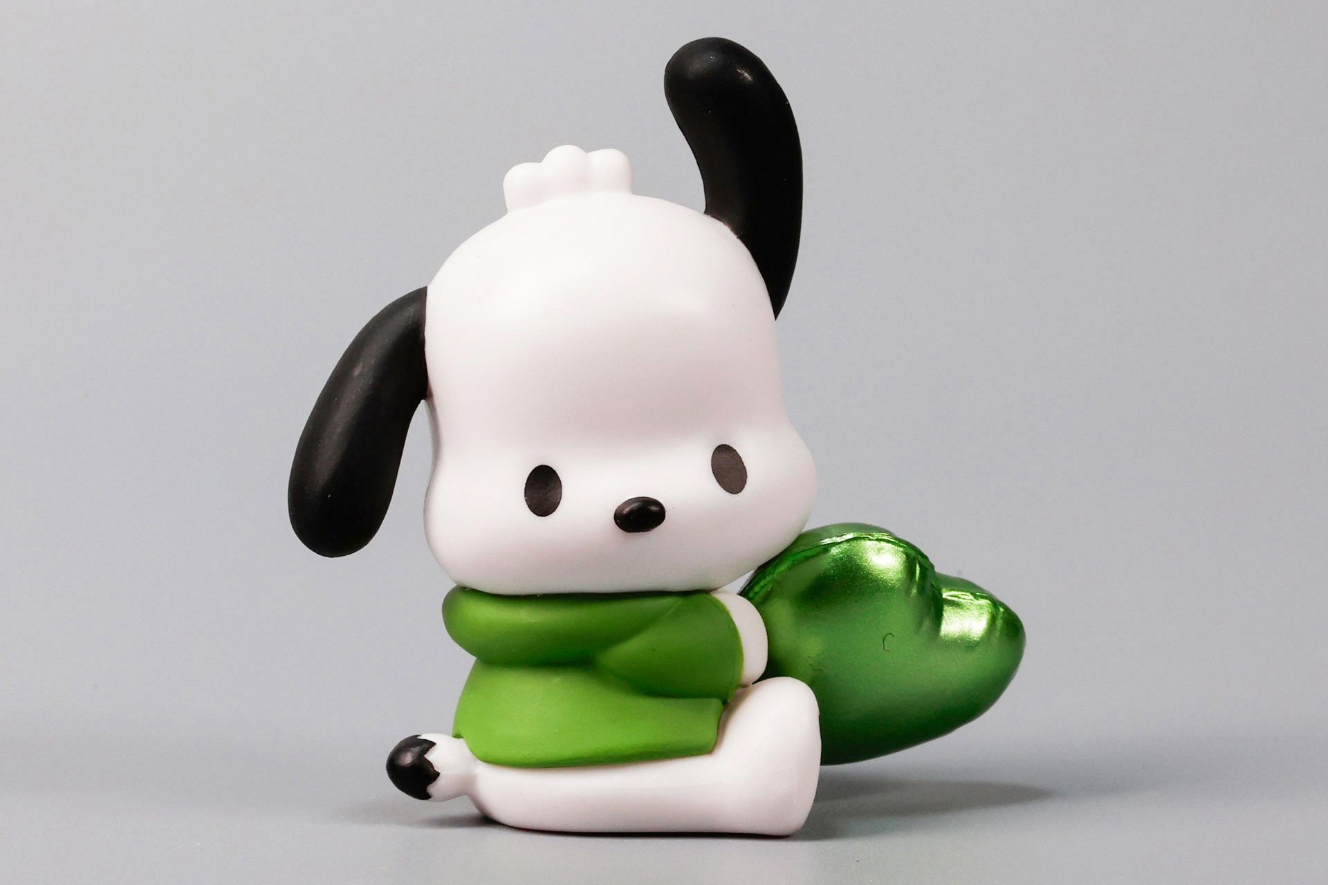 緑の衣装がよく似合うポチャッコ