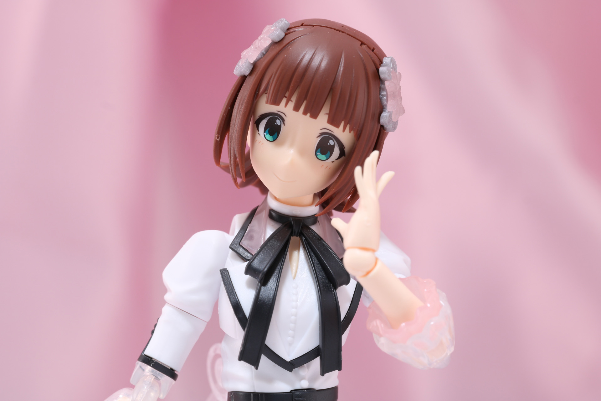 豊富な手首パーツでポーズの表現力も多彩