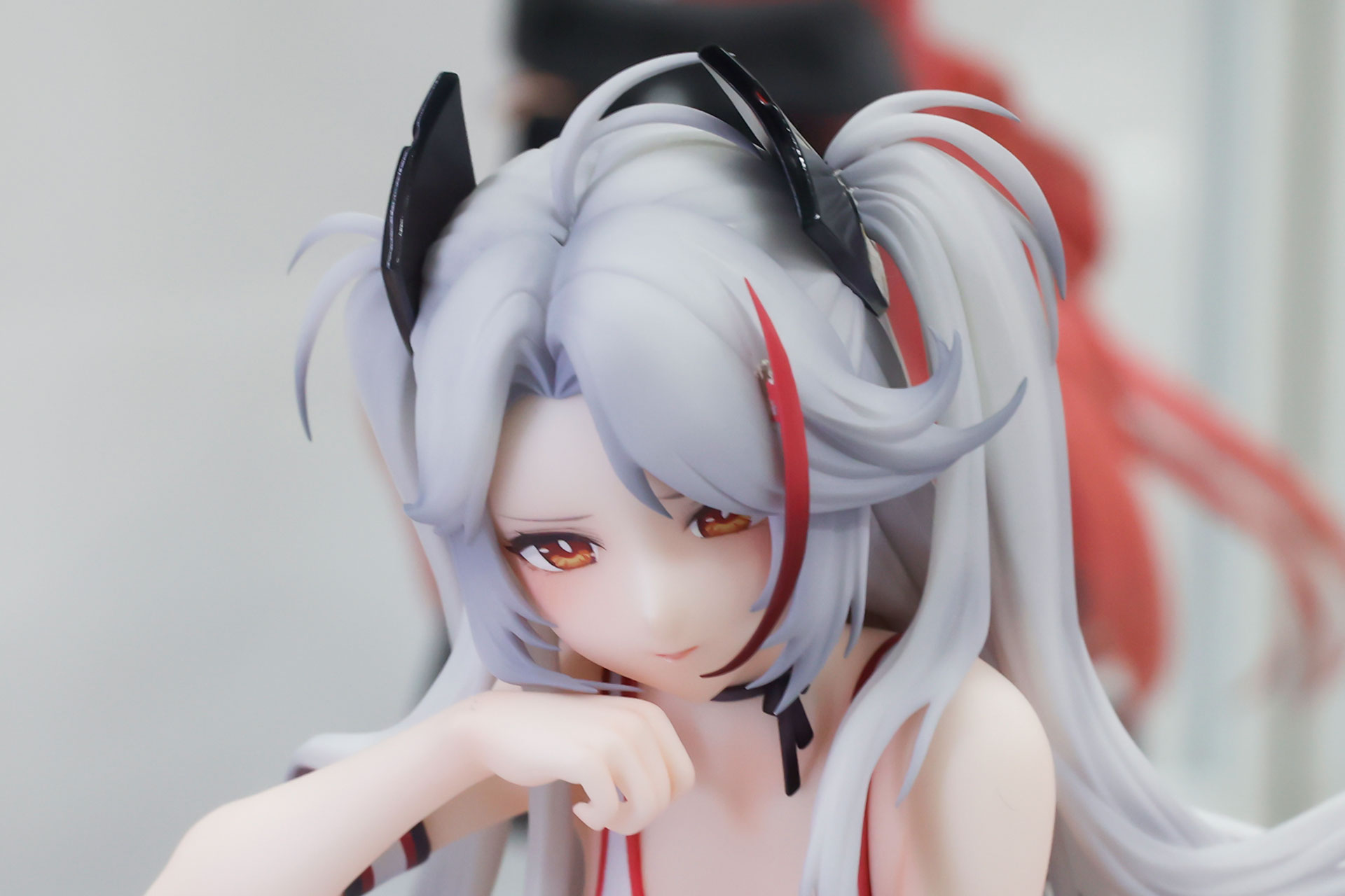 体を動かして疲れた表情がキュートだ